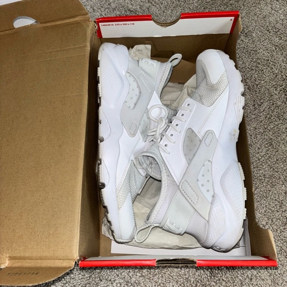Nike Huarache Run White Sneakers - Picture 10 of 10